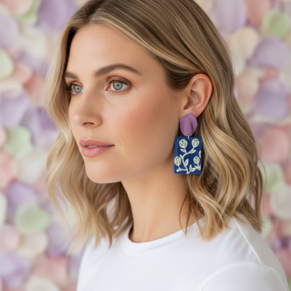 MJ2091 Aleta Floral Resin Earrings